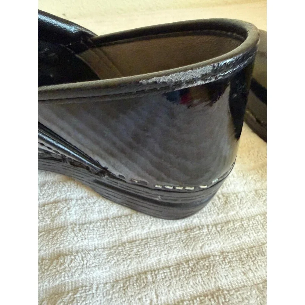Dansko XP Womens Black Patent Leather Slip Resistant Clogs US 10 EU 41